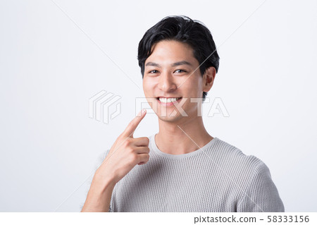 Men with good teeth Men with good teeth 58333156