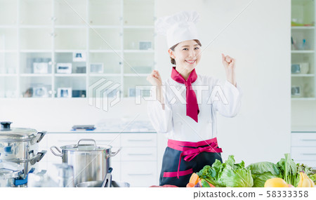 女廚師膽量姿勢 58333358