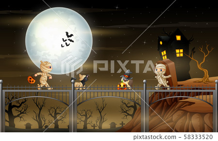Happy mummies cartoons celebrate a halloween Happy mummies cartoons celebrate a halloween 58333520