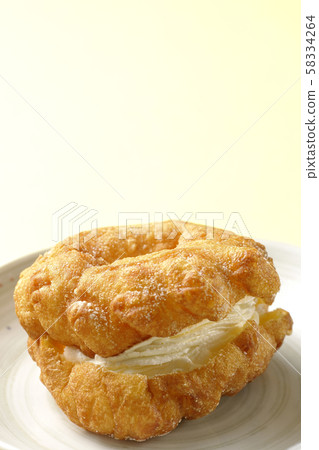 Cream puff donut Cream puff donut 58334264