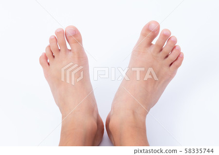 孩子的腳 58335744