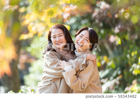 旅行，女性，秋天 58343482