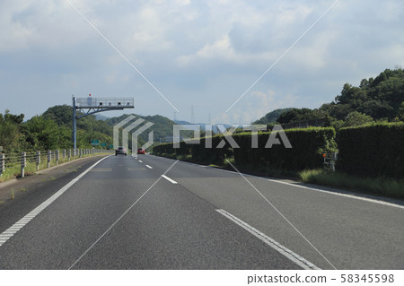 奧比斯附近的神戶淡路鳴門高速公路,淡路島南IC 奧比斯附近的神戶淡路鳴門高速公路,淡路島南IC 58345598
