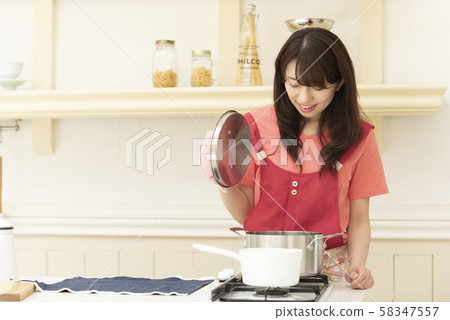 家務勞動家務代理管家女料理 家務勞動家務代理管家女料理 58347557