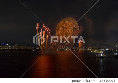 首爾汝ou島煙花節 58350091