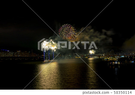首爾汝ou島煙花節 首爾汝ou島煙花節 58350114