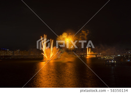 首爾汝ou島煙花節 首爾汝ou島煙花節 58350134