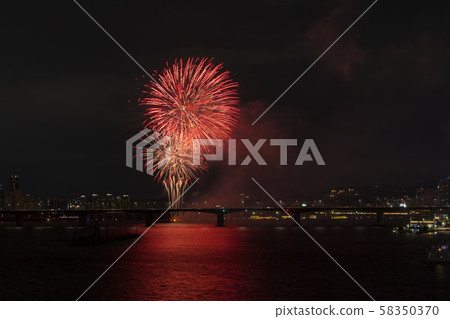 首爾汝ou島煙花節 首爾汝ou島煙花節 58350370