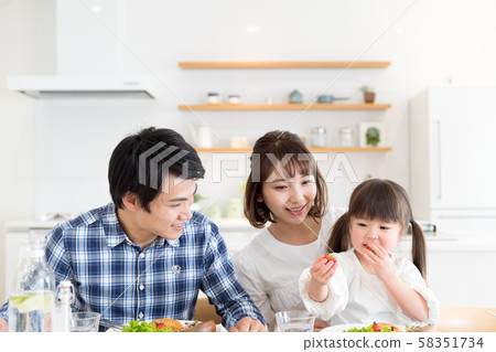 家庭，生活用餐，好朋友 58351734