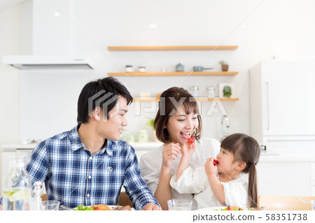 家庭，生活用餐，好朋友 58351738