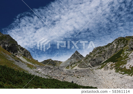 North Alps Looking up Mt. Kasumigatake from the Serizawa mountain trail 58361114