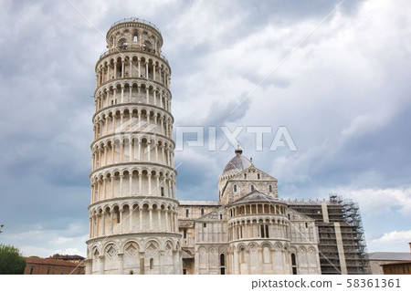 Leaning tower of Pisa 58361361