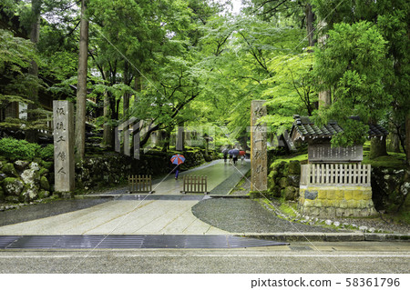 榮平寺龍門（福井縣吉田郡榮平町） 58361796