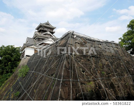 熊本城被鐵絲覆蓋的石垣重建工程(熊本市) 熊本城被鐵絲覆蓋的石垣重建工程(熊本市) 58361822
