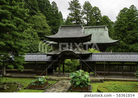 中ja門永平寺(福井縣吉田郡永平町) 中ja門永平寺(福井縣吉田郡永平町) 58361854