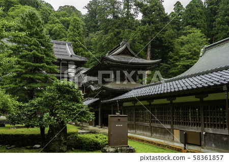 Eiheiji, Nakajakumon (Eiheiji-cho, Yoshida-gun, Fukui Prefecture) Eiheiji, Nakajakumon (Eiheiji-cho, Yoshida-gun, Fukui Prefecture) 58361857