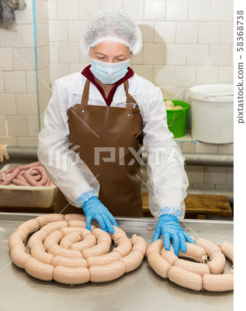 Female molding sausages 58368738