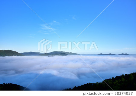 Sea of clouds in the Kameoka basin Sea of clouds in the Kameoka basin 58374037
