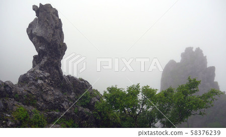 Daikeniwa rock in Kenzan in the fog Daikeniwa rock in Kenzan in the fog 58376239