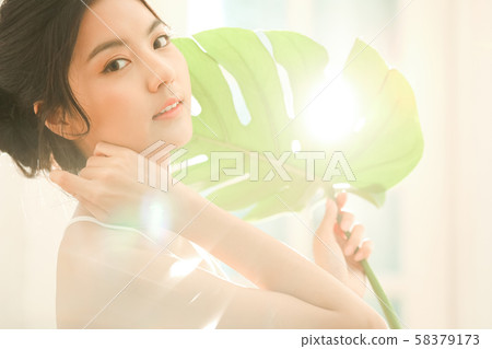 Woman beauty nature 58379173