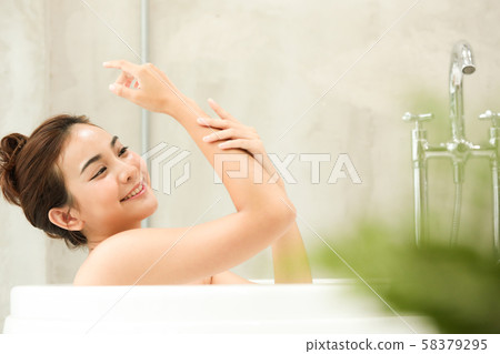 Woman lifestyle bath Woman lifestyle bath 58379295