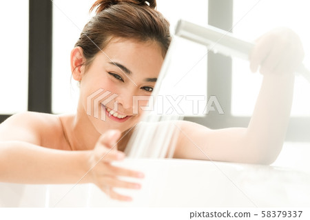 Woman lifestyle bath 58379337