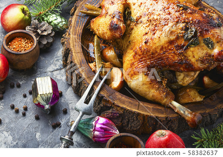 Traditional christmas chicken 58382637