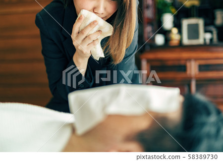 Bereavement lawyer widow image Bereavement lawyer widow image 58389730
