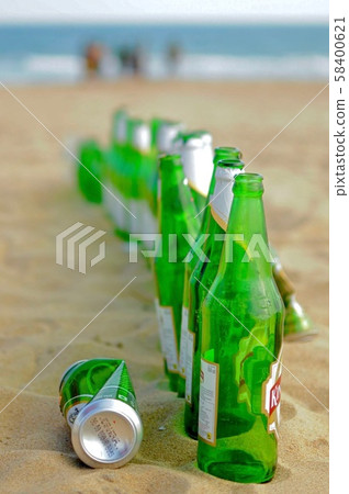 沙灘上的啤酒 58400621