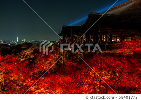 Kiyomizu Temple at night Kiyomizu Temple at night 58401772
