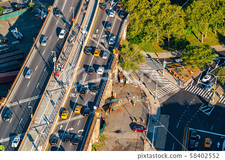 Aerial view of the Manhattan Bridge in NY 58402552