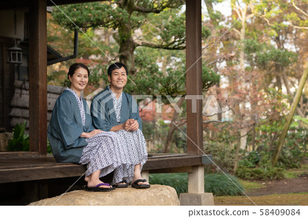 Middle couple hot spring travel Yukata Ryokan image Middle couple hot spring travel Yukata Ryokan image 58409084