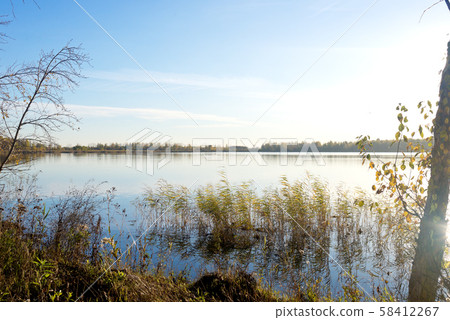 autumn lake 58412267