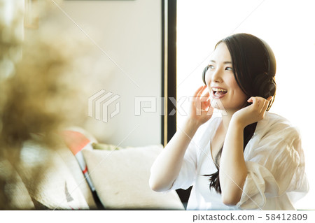 Ladies New Life Living Young Women Lifestyle 58412809