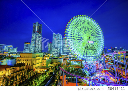 橫濱城市景觀和摩天輪神奈川 58415411