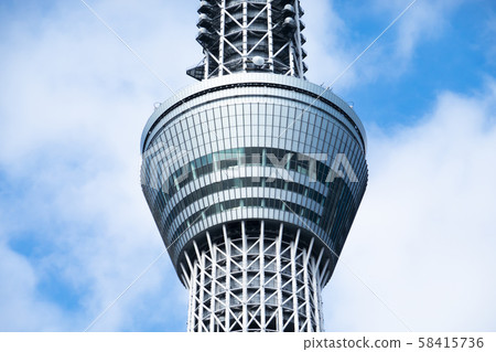 东京天空树和蓝天