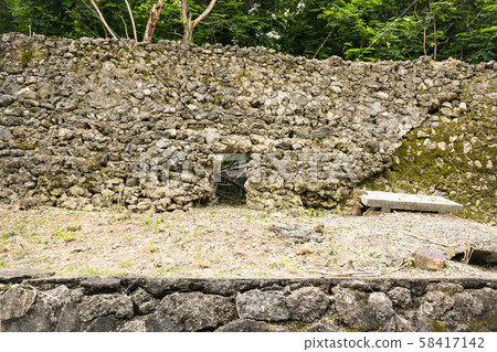 蓮池Pass口的老石牆 蓮池Pass口的老石牆 58417142