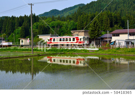 Scenery along the Akita Nakasho Line Scenery along the Akita Nakasho Line 58418365