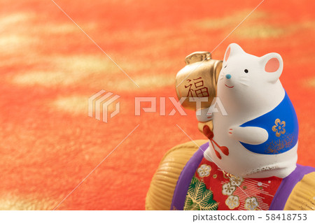 Zodiac figurine mouse 58418753