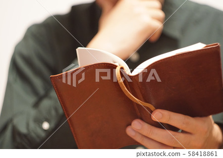Reading Reading 58418861
