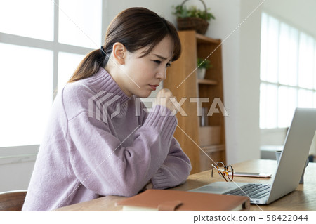 年輕的女人 58422044