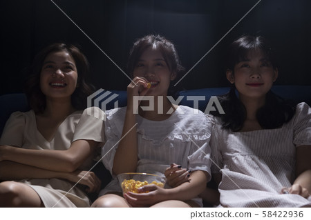 Woman lifestyle movie 58422936