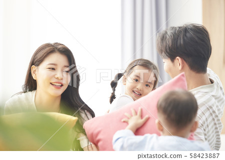 Lifestyle family 58423887