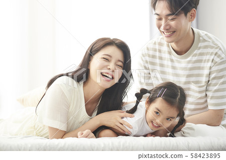 Lifestyle family 58423895
