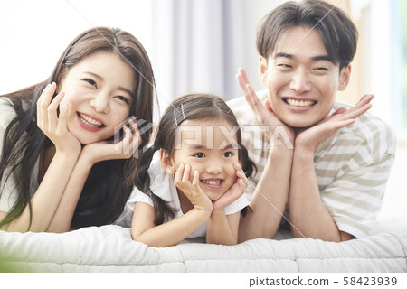 Lifestyle family 58423939