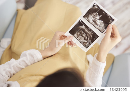 Female pregnancy Female pregnancy 58423995