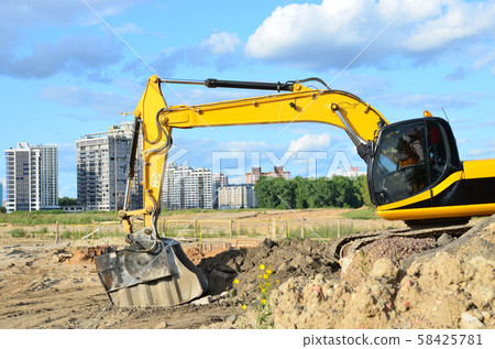 Excavator with crusher bucket for crushing concrete Excavator with crusher bucket for crushing concrete 58425781