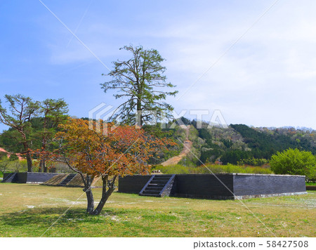 兵庫縣丹波市三町塚遺址公園“國家歷史遺址” 兵庫縣丹波市三町塚遺址公園“國家歷史遺址” 58427508