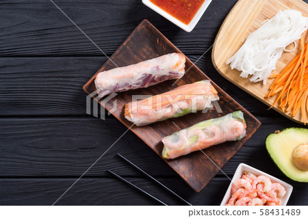 Vietnamese spring rolls 58431489