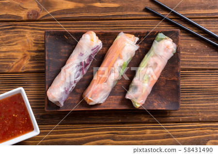 Vietnamese spring rolls 58431490